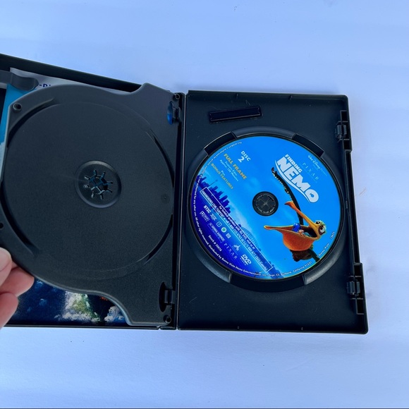 DISNEY Pixar Finding Nemo 2 Disk Collectors Edition - Picture 5 of 7